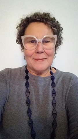 Regina Rennó Foto do autor Regina Rennó